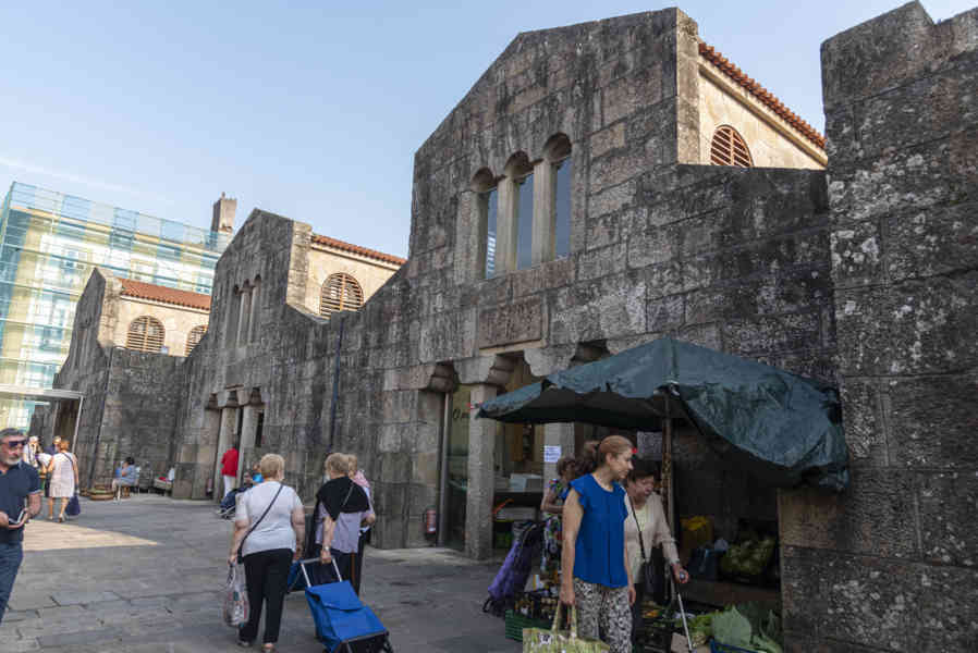 A Coruña 047 - Santiago de Compostela - mercado de Abastos.jpg
